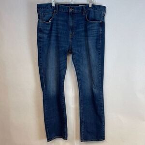 Cremieux Jeans Men's Size 42 x 32 Blue Premium Denim Slim Straight Medium Wash